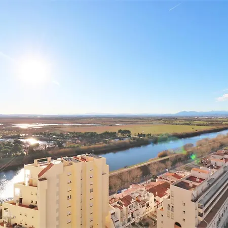 Delta Muga, Piso Muy Cerca De La Playa