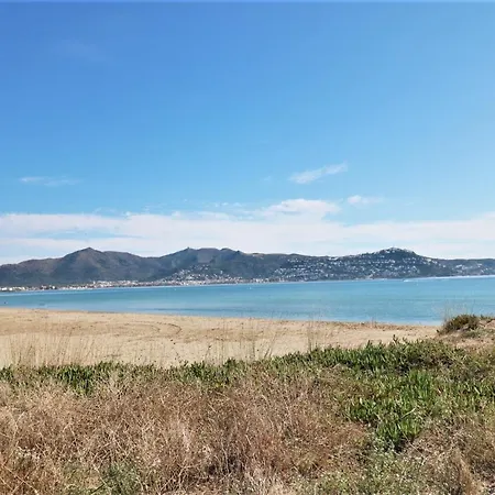 Delta Muga, Piso Muy Cerca De La Playa 아파트