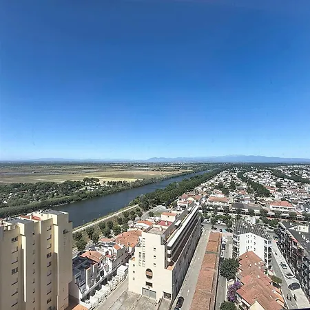 Delta Muga, Piso Muy Cerca De La Playa 아파트
