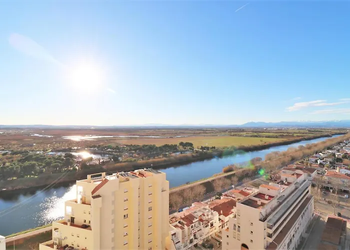 Delta Muga, Piso Muy Cerca De La Playa