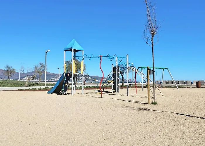 Delta Muga, Piso Muy Cerca De La Playa 아파트 *