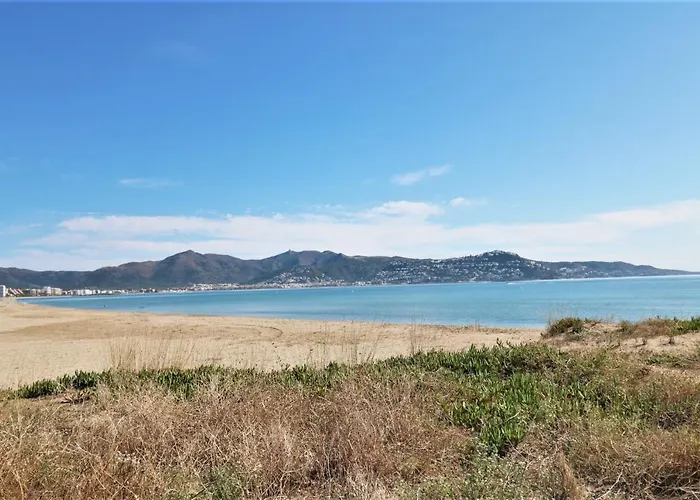 Delta Muga, Piso Muy Cerca De La Playa 아파트