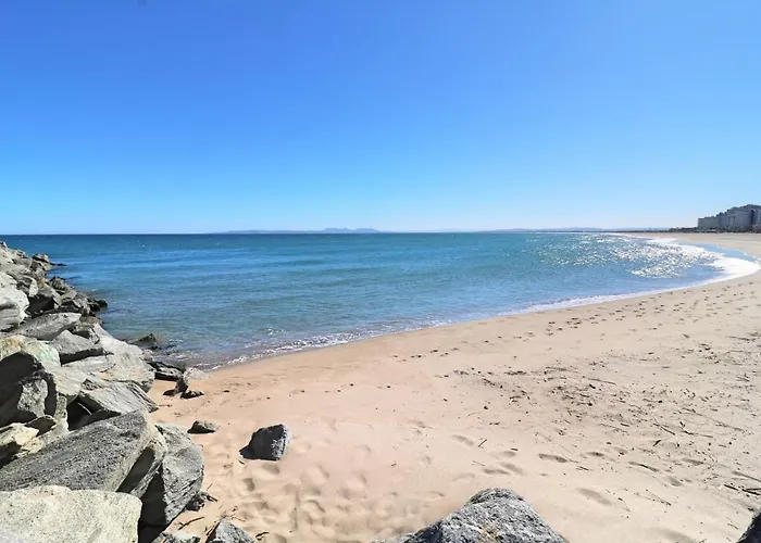 Delta Muga, Piso Muy Cerca De La Playa