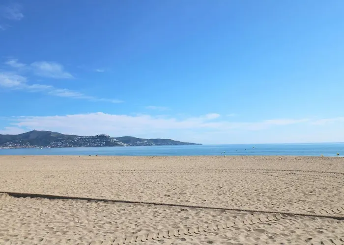 Delta Muga, Piso Muy Cerca De La Playa 엠푸리아브라바