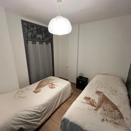 Delta Muga, Piso Muy Cerca De La Playa エンプリアブラバ